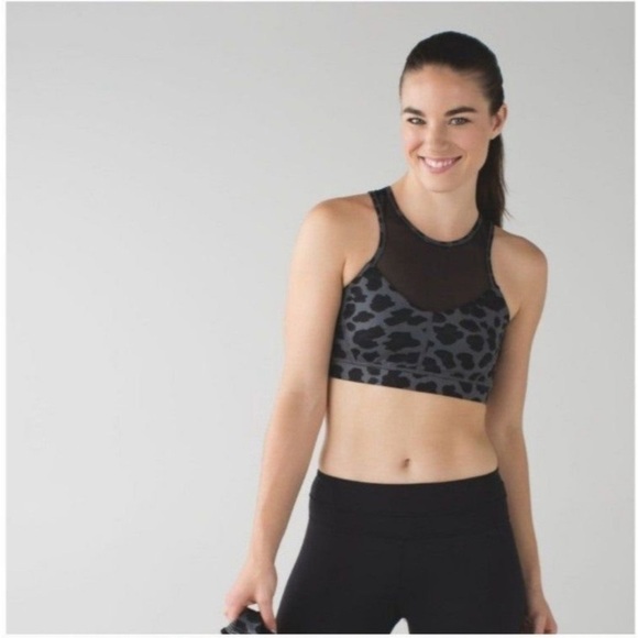 Lululemon Women's Mesh High Neck Cheetah Racerback Sports Bra 8 - Picture 2 of 5